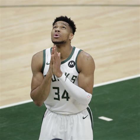 how much does giannis antetokounmpo make